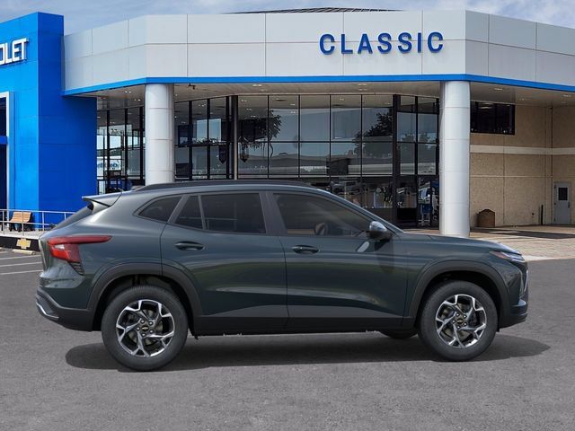 New 2026 Chevrolet Trax LT w/ Driver Confidence Package FWD image 5