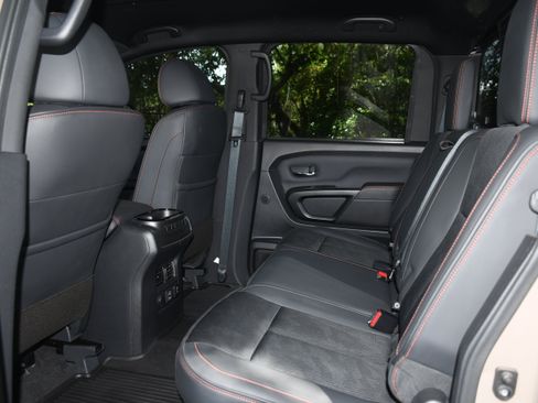 Used 2024 Nissan Titan PRO-4X AWD/4WD image 14