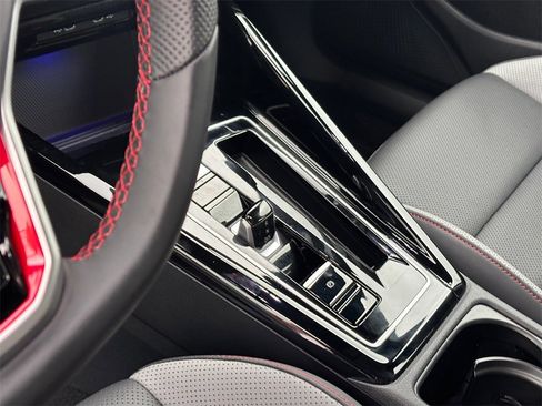 Used 2025 Volkswagen GTI Autobahn image 12