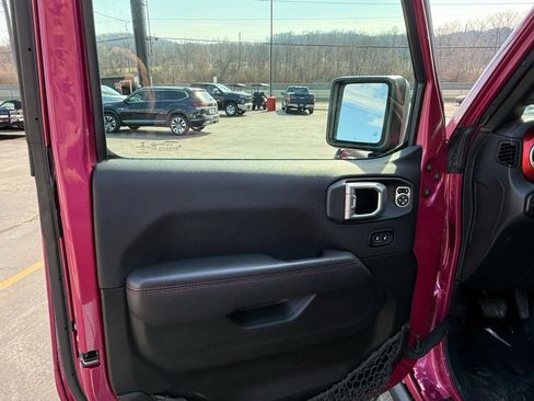 Used 2021 Jeep Wrangler Rubicon w/ Cold Weather Group image 14