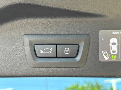 Used 2026 BMW X5 sDrive40i w/ Premium Package RWD image 15