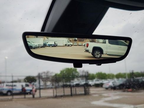 Used 2022 Chevrolet Traverse LT image 21