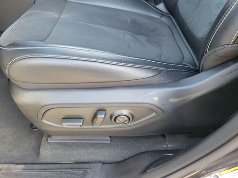 Used 2024 Jeep Grand Cherokee L Altitude image 15