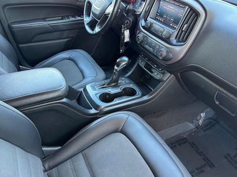 Certified 2022 GMC Canyon AT4 w/ Trailering Package AWD/4WD image 16