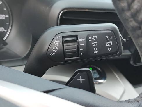 Used 2020 Ford Explorer XLT w/ Equipment Group 202A RWD image 22