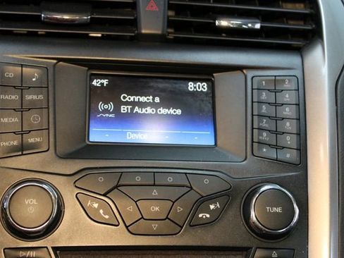Used 2018 Ford Fusion SE FWD image 25