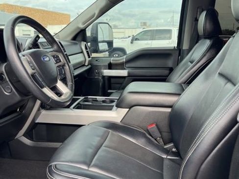 Used 2021 Ford F250 Lariat w/ Lariat Ultimate Package image 3