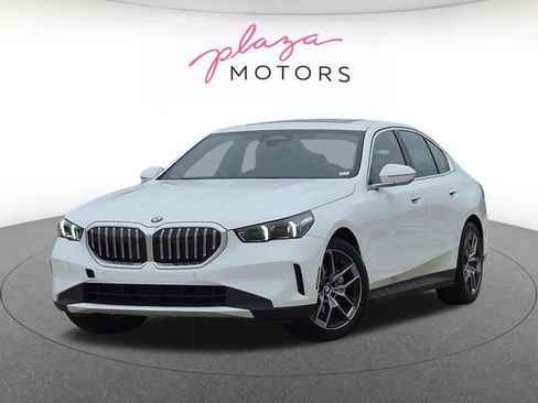 Certified 2026 BMW 530i xDrive w/ Convenience Package AWD/4WD image 1