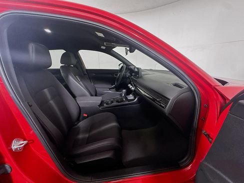 Used 2025 Honda Civic Sport image 29