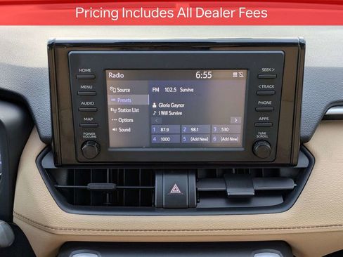 Used 2019 Toyota RAV4 LE FWD image 19