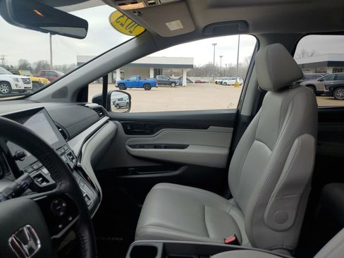 Used 2023 Honda Odyssey Touring image 28