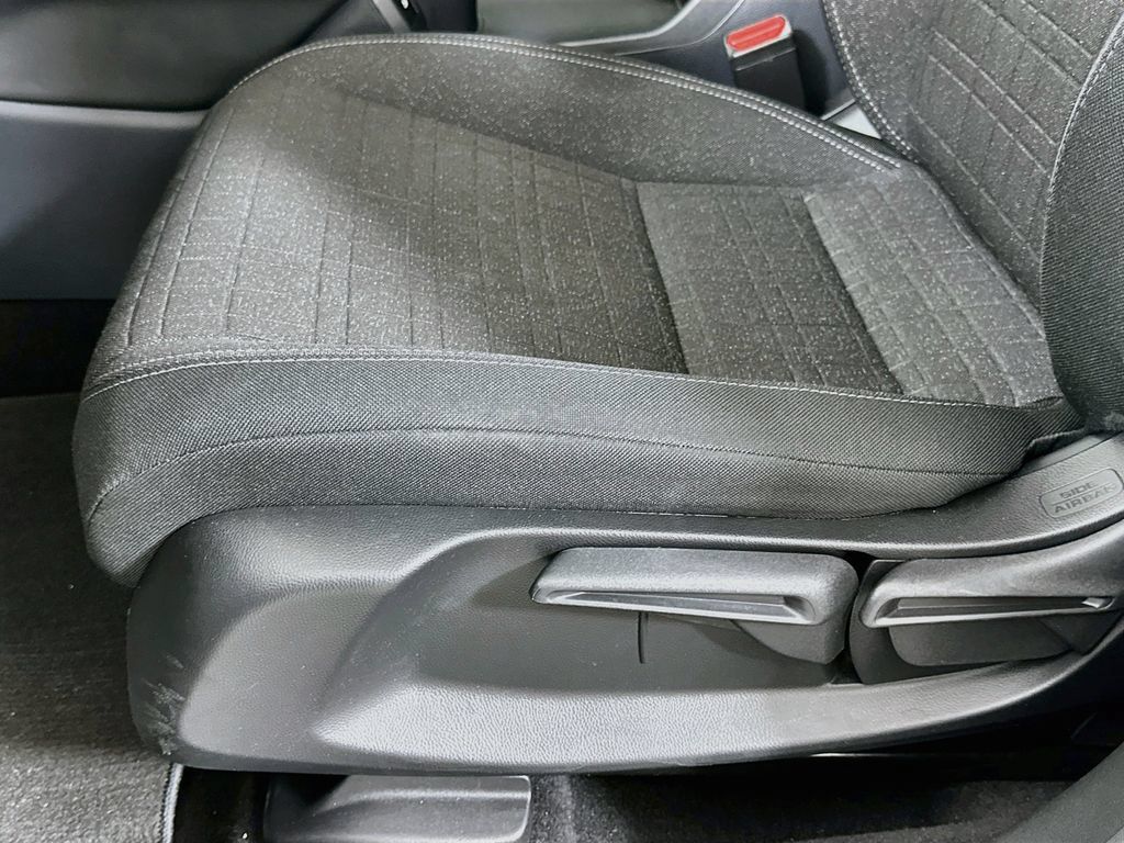 Certified 2024 Honda HR-V LX image 18