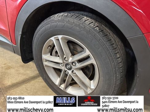 Used 2018 Hyundai Santa Fe Sport w/ 2.4L Tech Package 04 AWD/4WD image 20