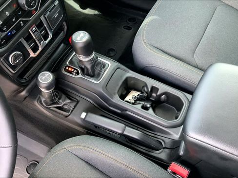 Used 2025 Jeep Wrangler Unlimited Sport S 4xe w/ Convenience Group AWD/4WD image 14