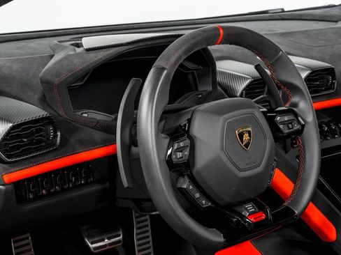 Used 2023 Lamborghini Huracan Tecnica RWD image 13