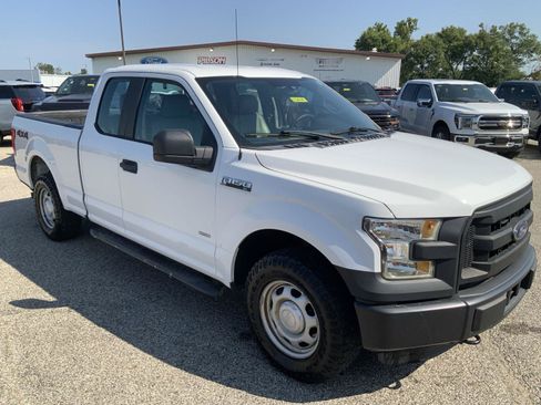 Used 2015 Ford F150 XL w/ Equipment Group 101A Mid AWD/4WD image 2