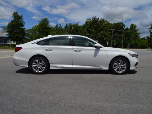 Used 2021 Honda Accord LX image 7