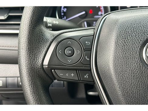 Used 2018 Toyota Camry LE w/ Convenience Package FWD image 25