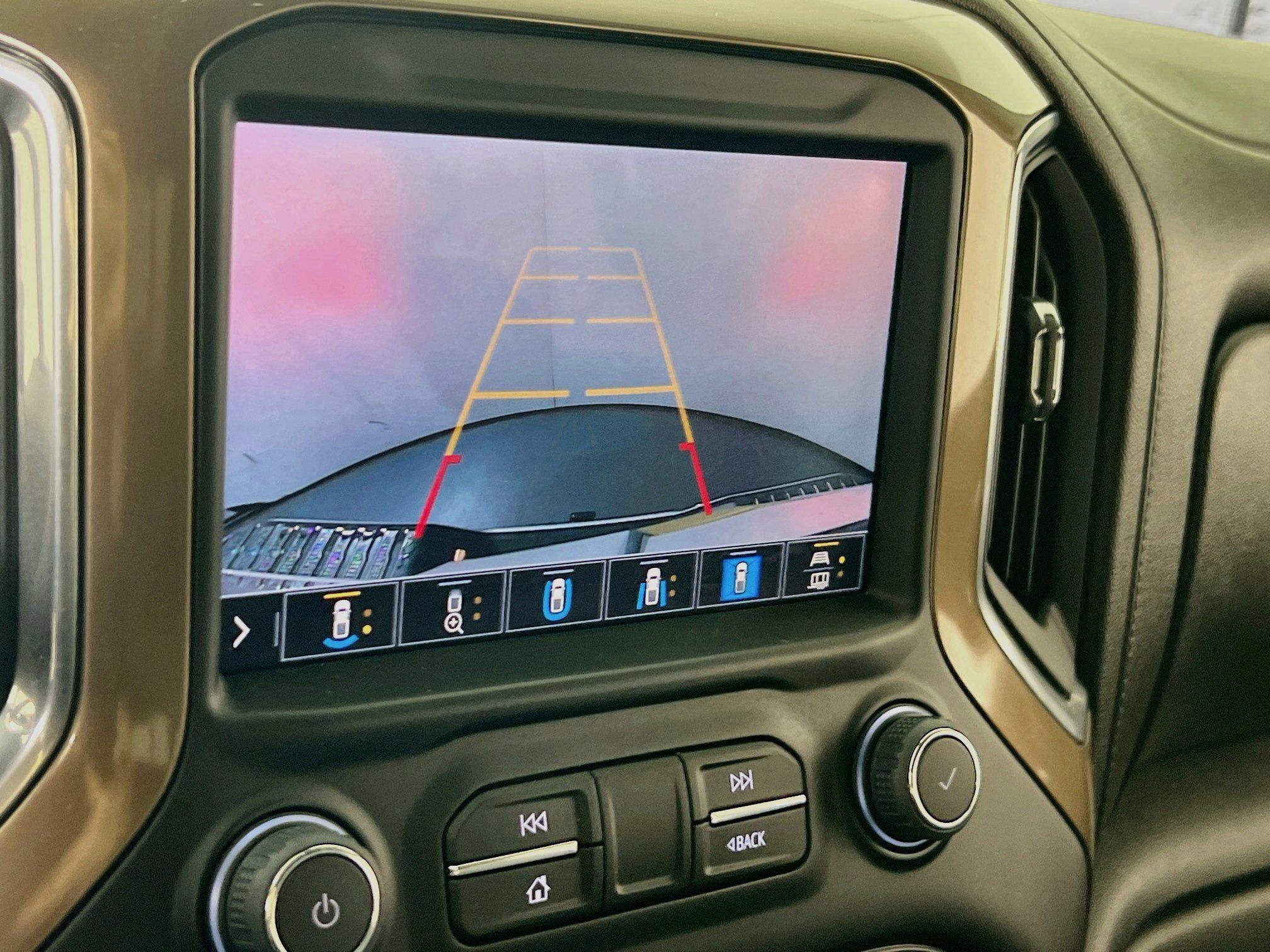 Used 2022 Chevrolet Silverado 2500 High Country w/ Z71 Off-Road Package AWD/4WD image 14