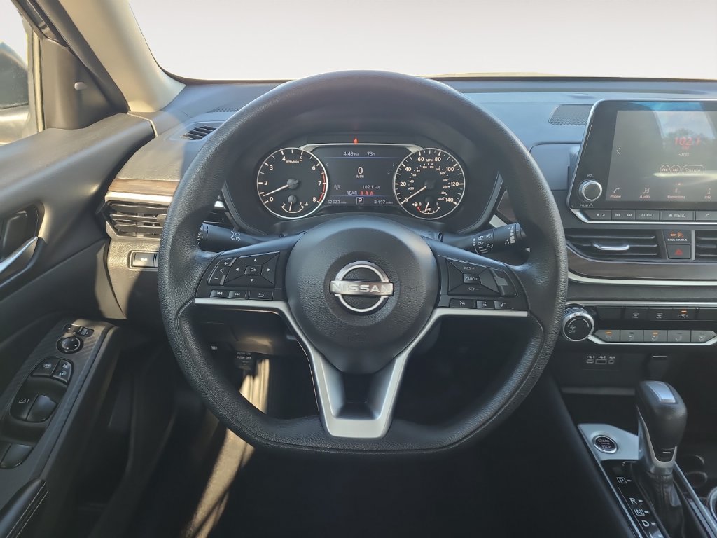 Used 2024 Nissan Altima 2.5 SV FWD image 12