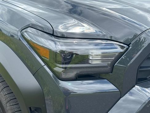 Certified 2025 Toyota 4Runner TRD Off-Road Premium AWD/4WD image 12