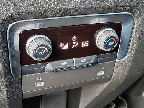 Used 2024 Chevrolet Suburban LT AWD/4WD image 21