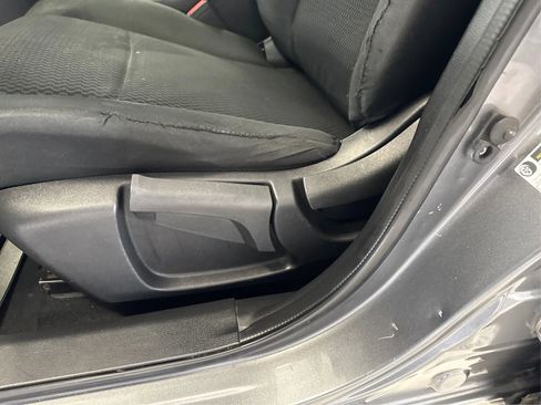 Used 2021 Nissan Rogue Sport S image 22