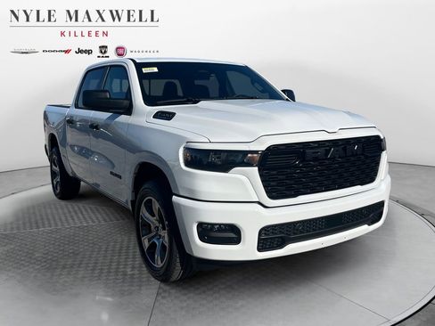 New 2026 RAM 1500 Express image 2