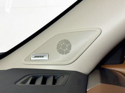 Used 2025 Nissan Pathfinder Platinum AWD/4WD image 24