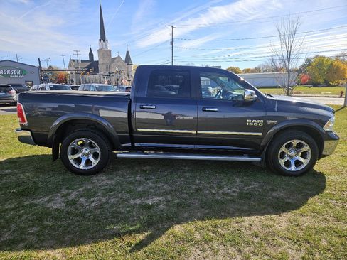 Used 2013 RAM 1500 Laramie w/ Convenience Group image 7