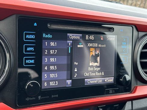 Used 2017 Toyota Tacoma TRD Sport image 17