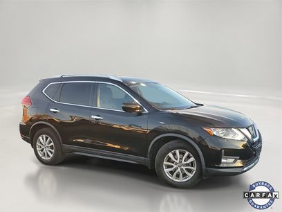 Used 2017 Nissan Rogue SV