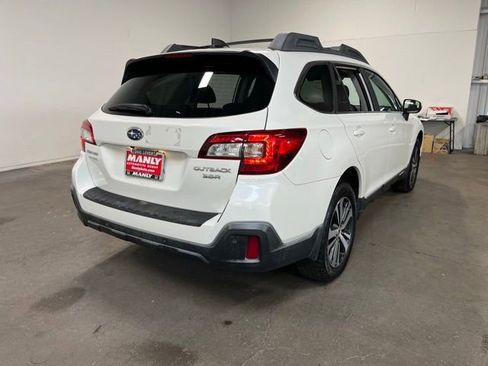 Used 2019 Subaru Outback 3.6R Limited w/ Popular Package #2 AWD/4WD image 3