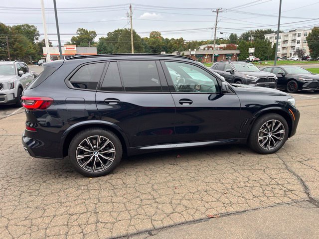 Used 2021 BMW X5 xDrive40i w/ M Sport Package AWD/4WD image 17
