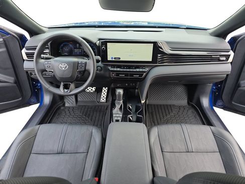 Used 2025 Toyota Camry XSE AWD/4WD image 12