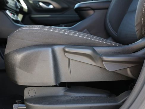 Used 2023 GMC Terrain SLE image 24