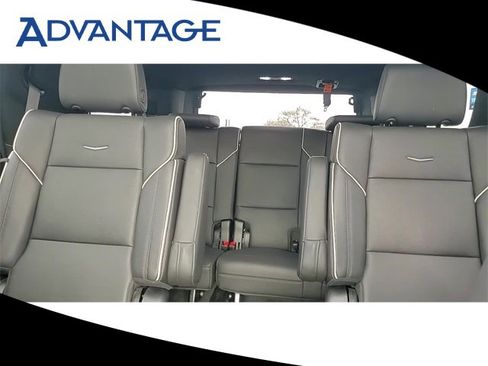 Used 2022 Cadillac Escalade Premium Luxury image 21