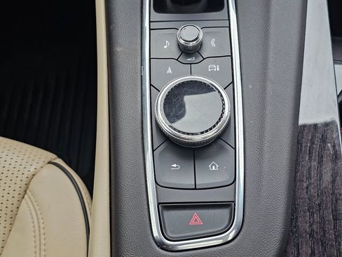 Used 2022 Cadillac Escalade Premium Luxury AWD/4WD image 36