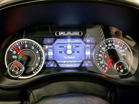 Used 2019 RAM 1500 Big Horn AWD/4WD image 14