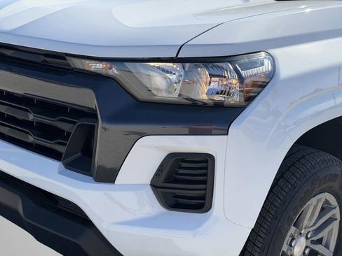 New 2025 Chevrolet Colorado LT RWD image 8