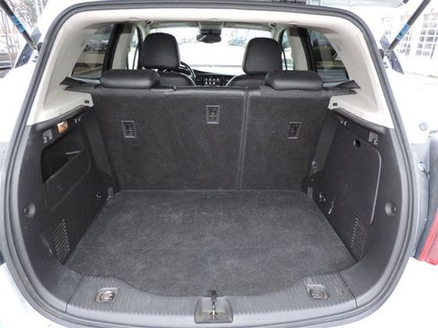 Certified 2022 Buick Encore Preferred w/ Safety Package image 9