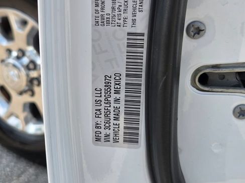 Used 2023 RAM 2500 Laramie AWD/4WD image 27