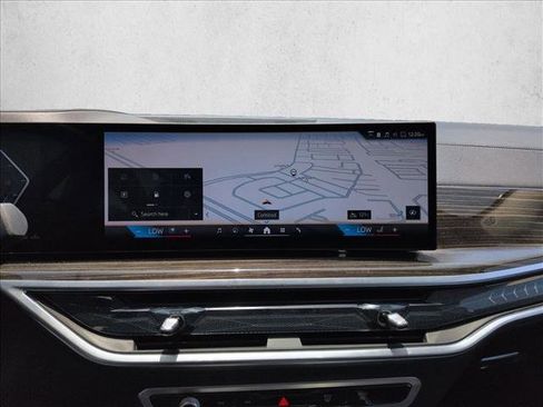 Used 2025 BMW X7 xDrive40i w/ Executive Package AWD/4WD image 12