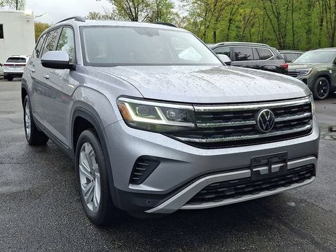 Certified 2022 Volkswagen Atlas SE w/ Panoramic Sunroof Package AWD/4WD image 2