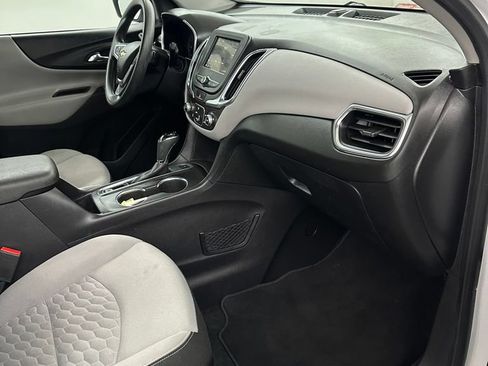 Used 2019 Chevrolet Equinox LS AWD/4WD image 31