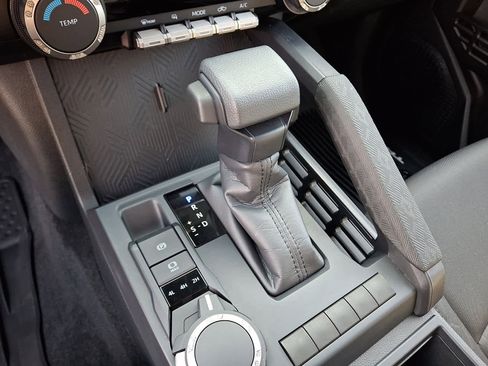 Certified 2025 Toyota Tacoma SR image 17