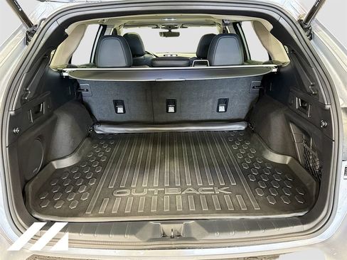 Used 2023 Subaru Outback Limited AWD/4WD image 29