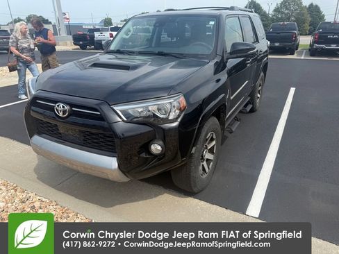 Used 2020 Toyota 4Runner TRD Off-Road Premium w/ Moonroof Package AWD/4WD image 8