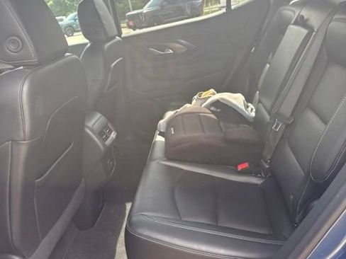 Used 2024 GMC Terrain SLT w/ Elevation Edition AWD/4WD image 11