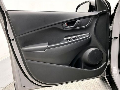 Certified 2023 Hyundai Kona SE w/ Cargo Package image 17